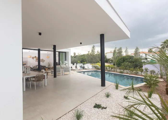 Aqua Pearl Aq01 By Interhome *