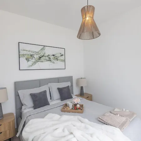 Aqua Pearl Aq01 By Interhome *