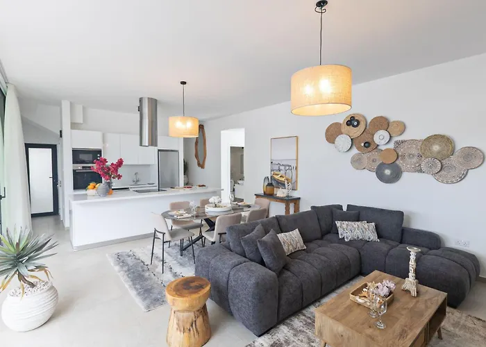 Semesterbostad Aqua Pearl Aq01 By Interhome *