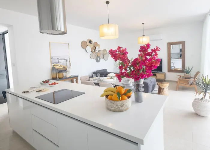 Semesterbostad Aqua Pearl Aq01 By Interhome *